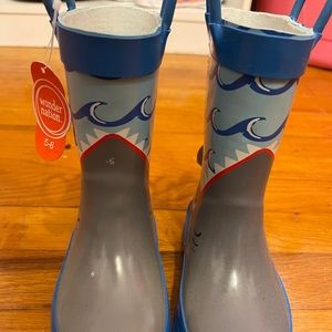 Kids rain boots